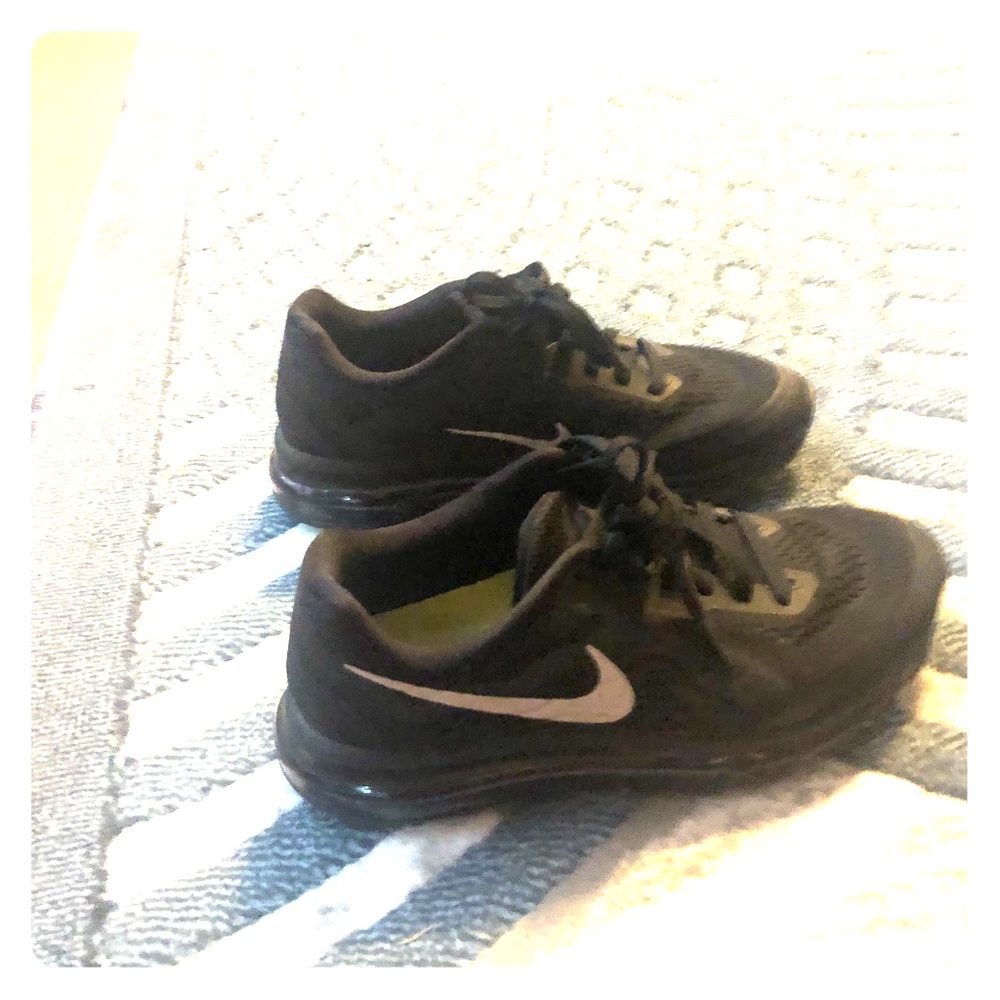 Nike Air Max Women’s Black/Reflect-Running 👟 8.5